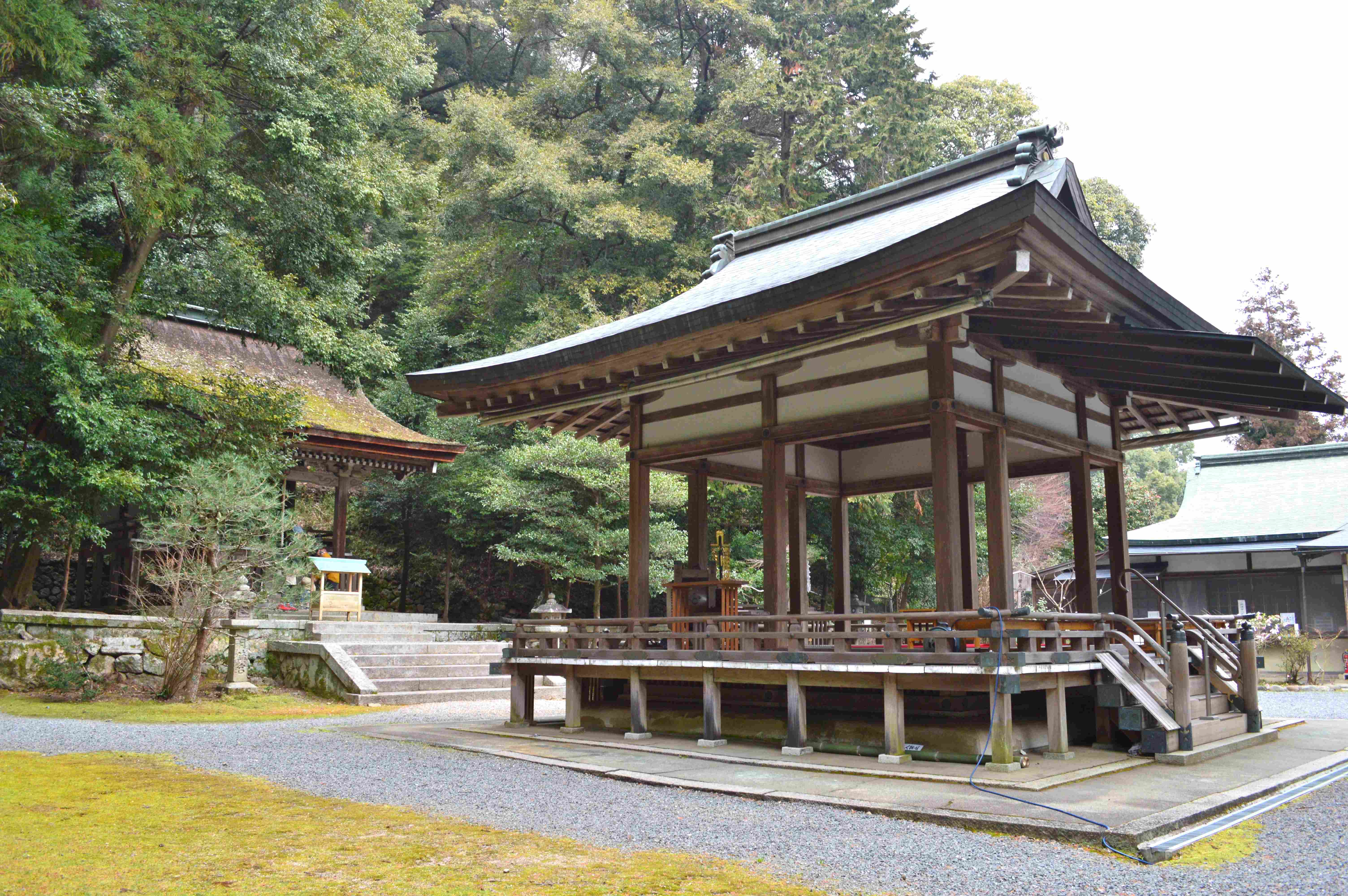 ⛩️ 달읽는 신사(쓰키요미진자) 이미지 2